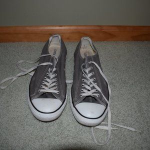 Converse All Stars Chuck Taylors Low Tops 11
